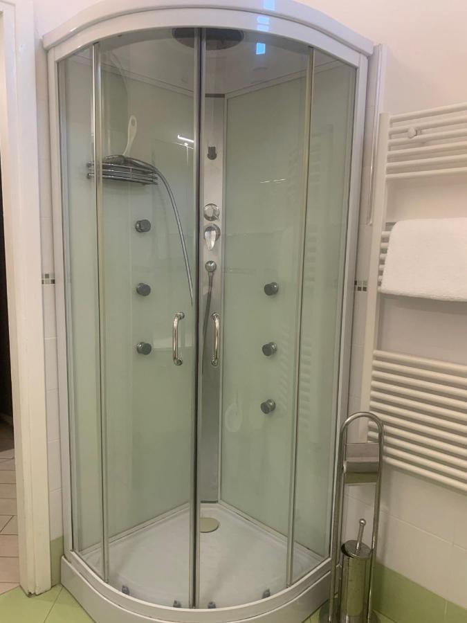 Odeon Apartment In Centro A Livorno Kültér fotó