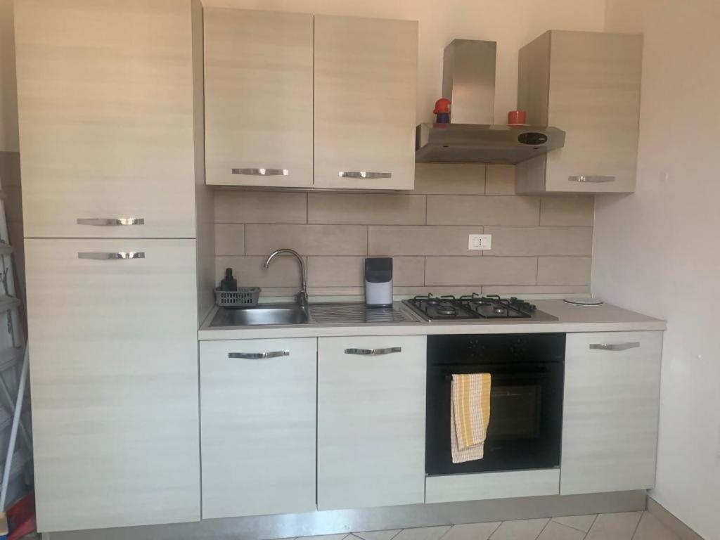 Odeon Apartment In Centro A Livorno Kültér fotó